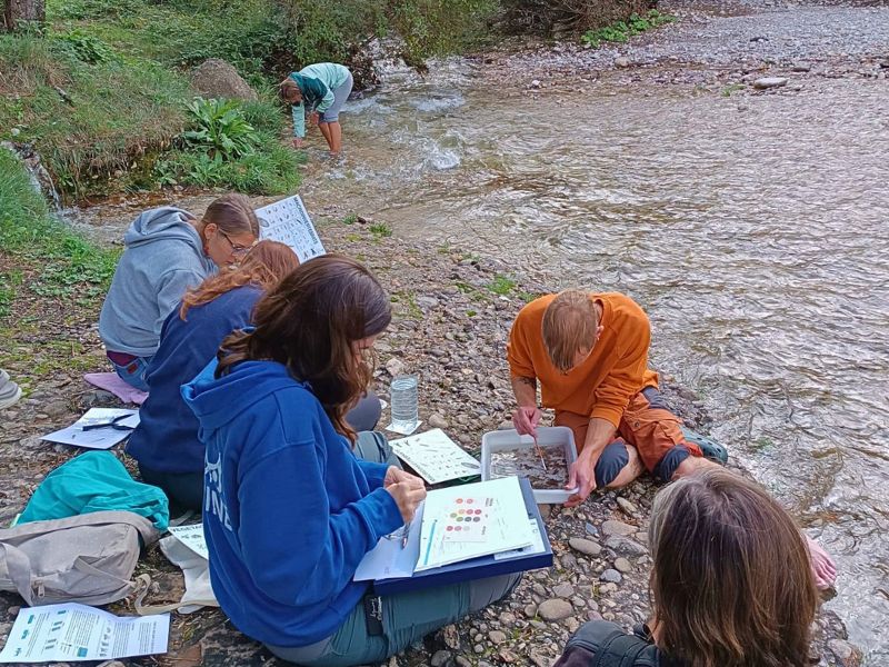 Salida de empresa con voluntariado en la Ribera salada