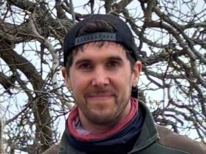 Roger valls biologo | zoo del pirineu